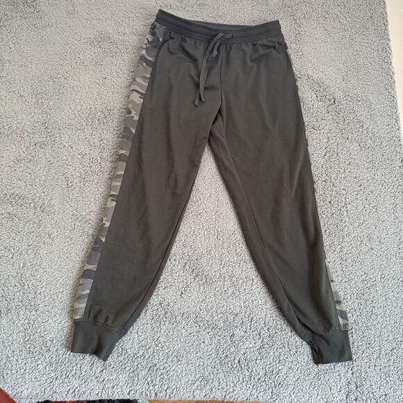 Splendid women’s size small camo print lounge pants - Picture 1 of 4